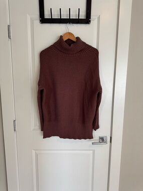 Women’s Ribbed cow neck Sweater - Brown